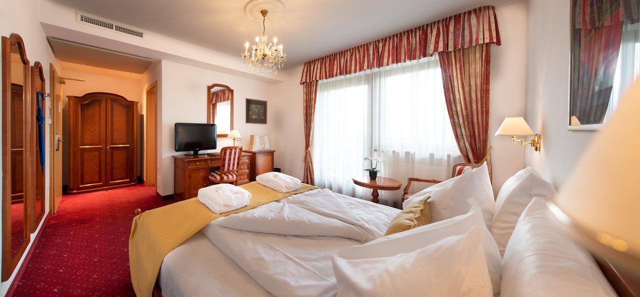 Hotel Christof Eppan an der Weinstraße Exteriör bild